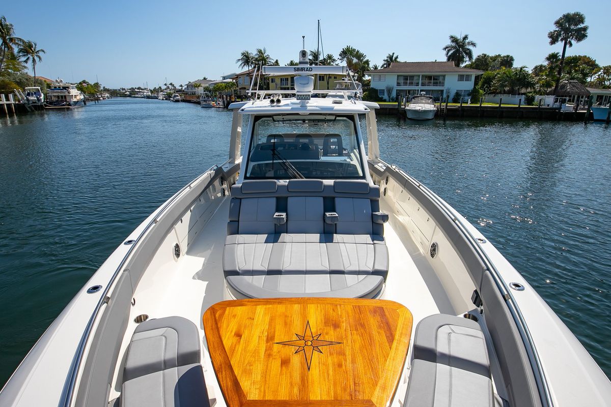2024 Boston Whaler 42 