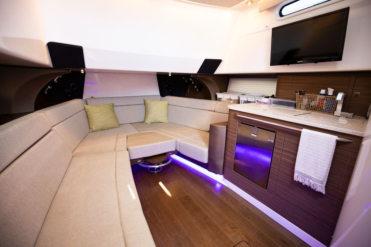 2024 Boston Whaler 42 