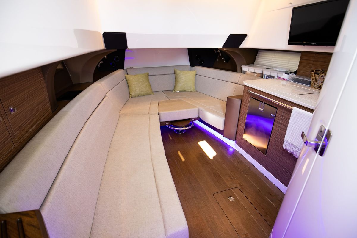 2024 Boston Whaler 42 