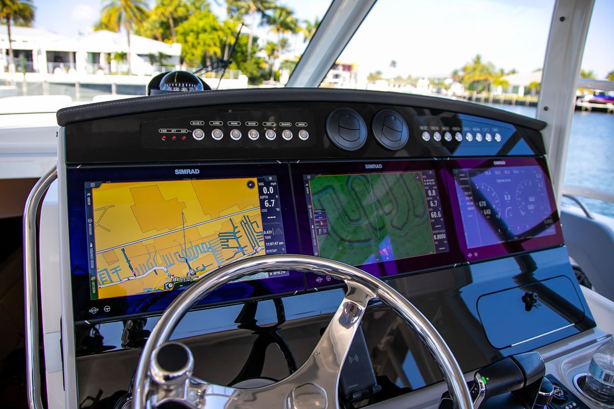 2024 Boston Whaler 42 