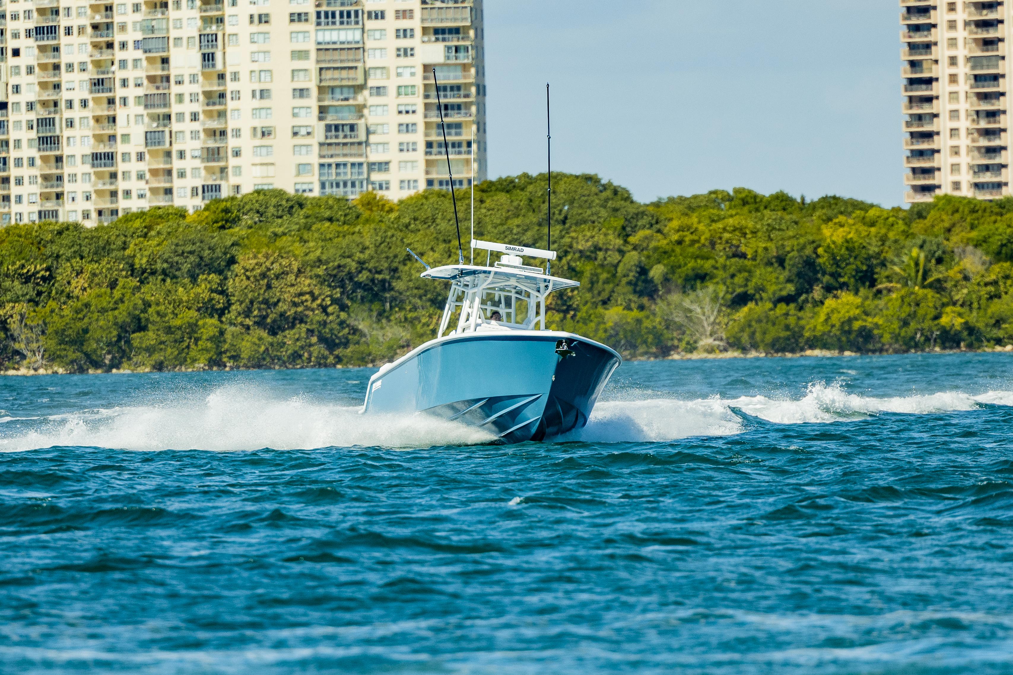 Reef Runner 340 Open