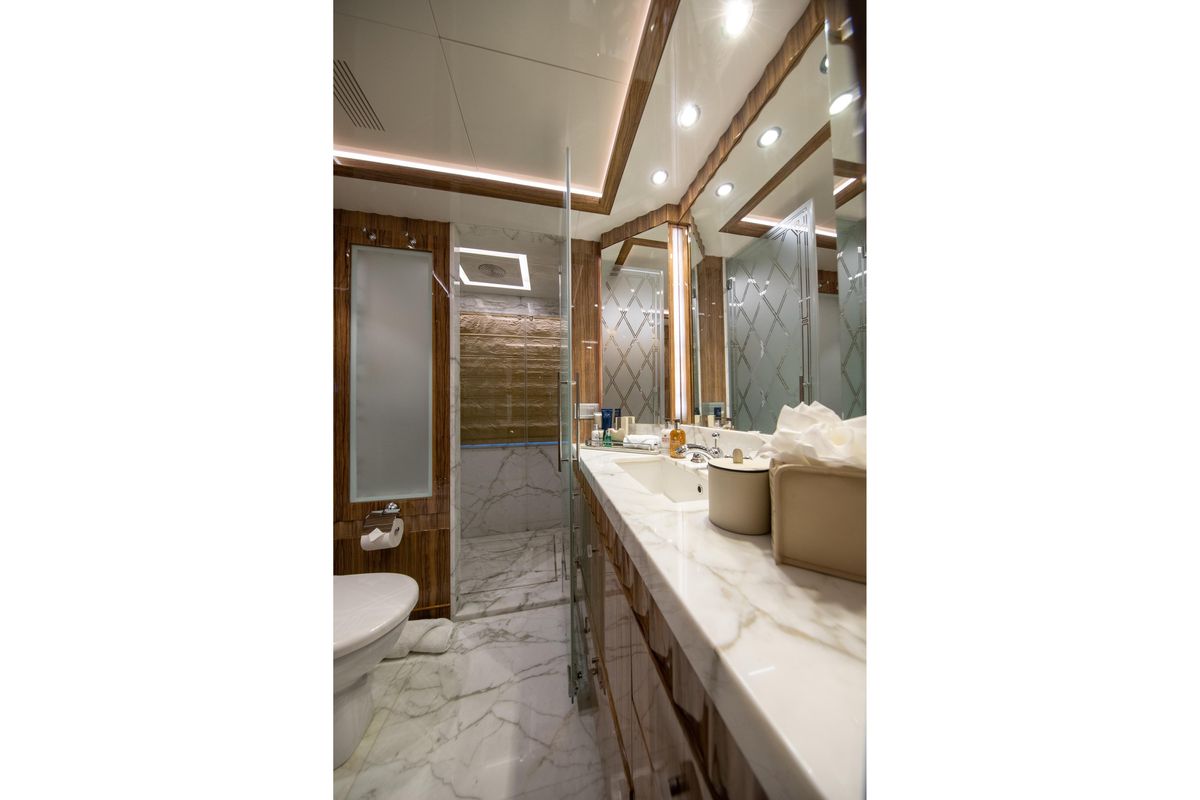 2013 Mondomarine 134 