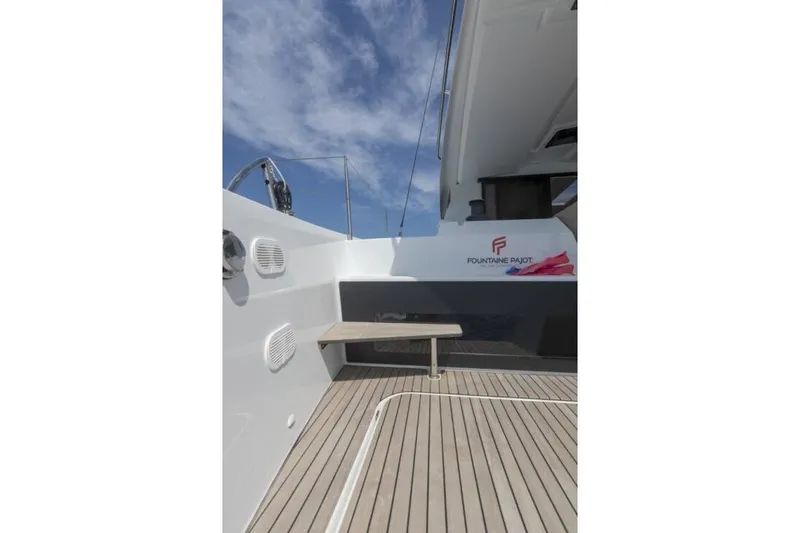 Cata Del Mar Yacht Photos Pics Deck View (1)