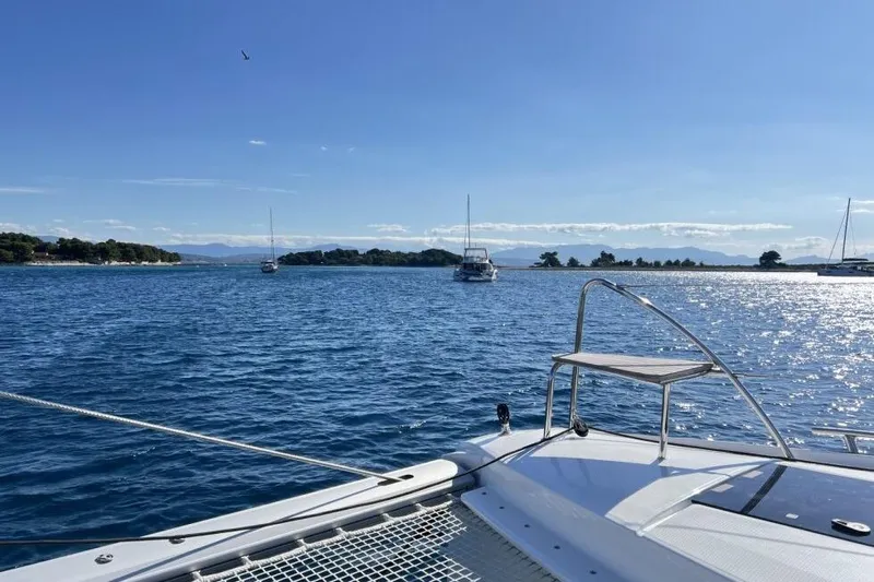 Cata Del Mar Yacht Photos Pics Forward Seat