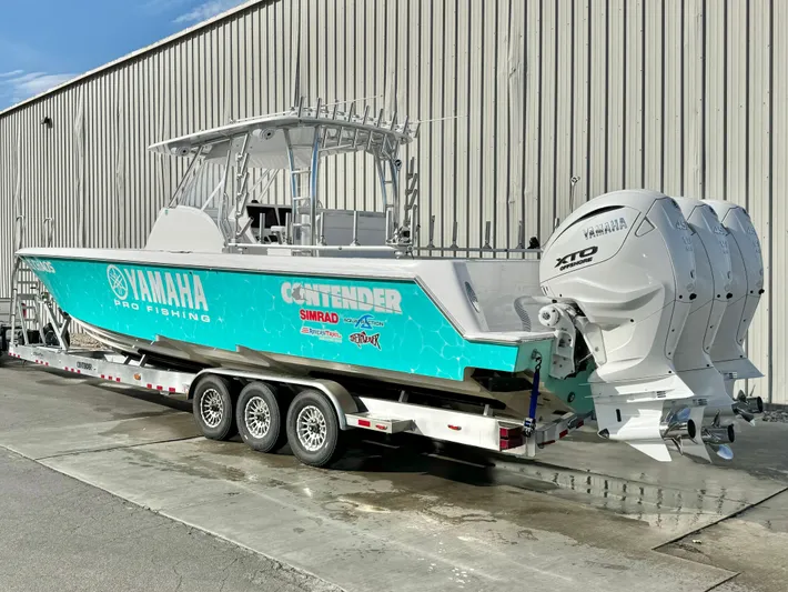 Yacht Photos Pics 2024 Contender 39 Fisharound boat with Yamaha engines on a trailer.