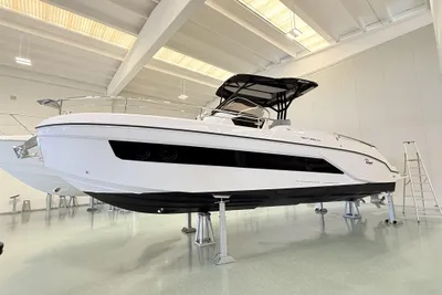 2024 Ranieri NEXT 330 LX