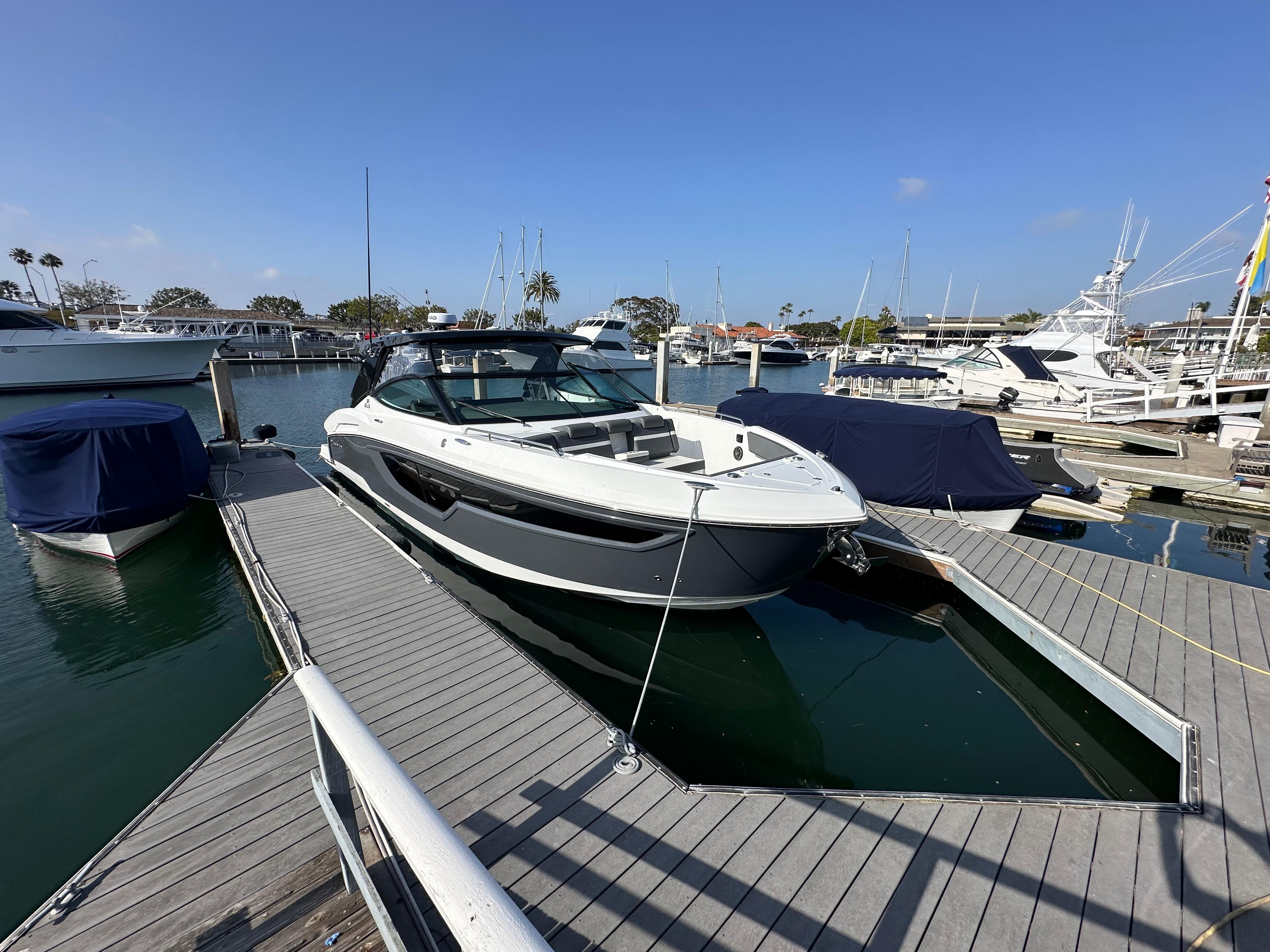 2021 Cruisers Yachts 38 GLS Bowrider for sale - YachtWorld