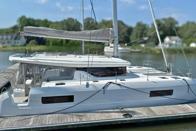 Lagoon 43