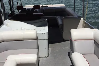 Harris-Kayot Royal Heritage 260