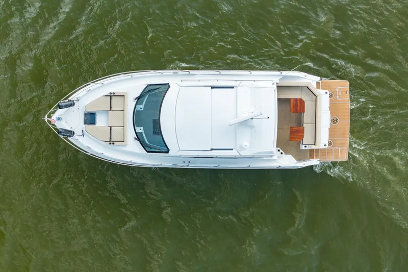 Bailey's Booty Yacht Photos Pics 