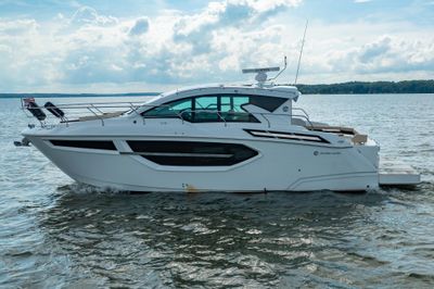 Yacht