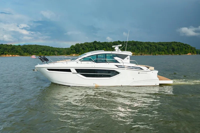 Bailey's Booty Yacht Photos Pics 