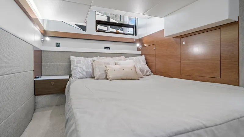 Bailey's Booty Yacht Photos Pics 