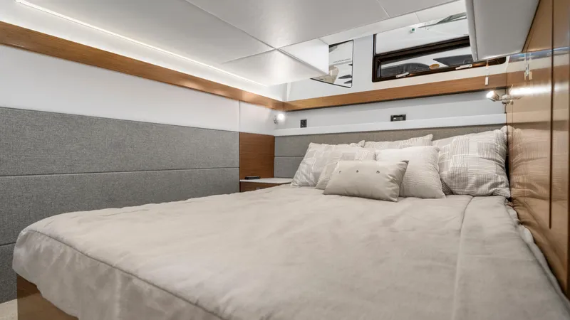 Bailey's Booty Yacht Photos Pics 