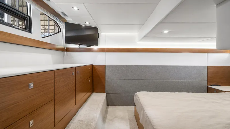 Bailey's Booty Yacht Photos Pics 