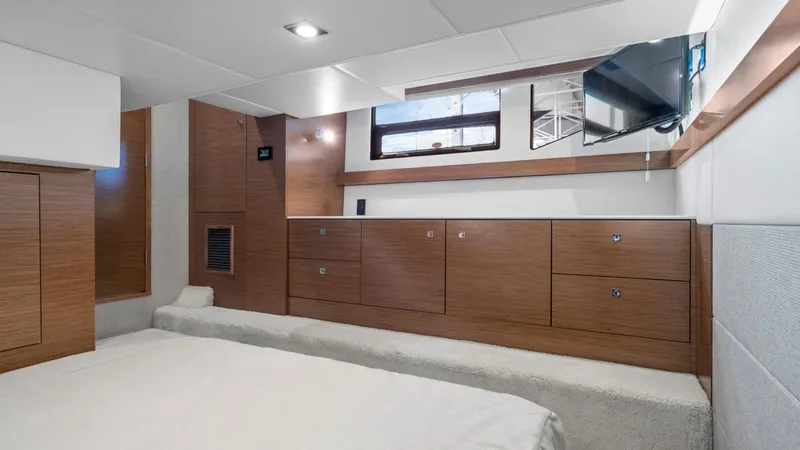 Bailey's Booty Yacht Photos Pics 