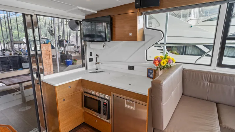 Bailey's Booty Yacht Photos Pics 