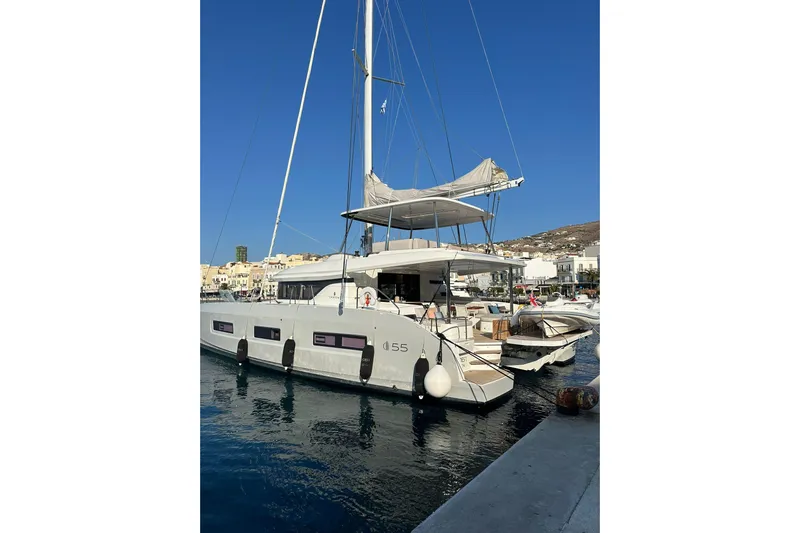 Echoes 1 Yacht Photos Pics 2023 Lagoon 55