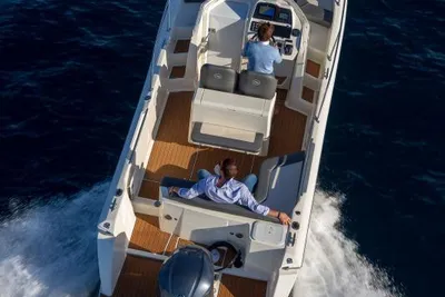 2023 White Shark 240 SC EVO