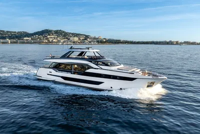 Ferretti Yachts 940