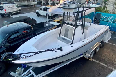 Reef Runner 230 C Open