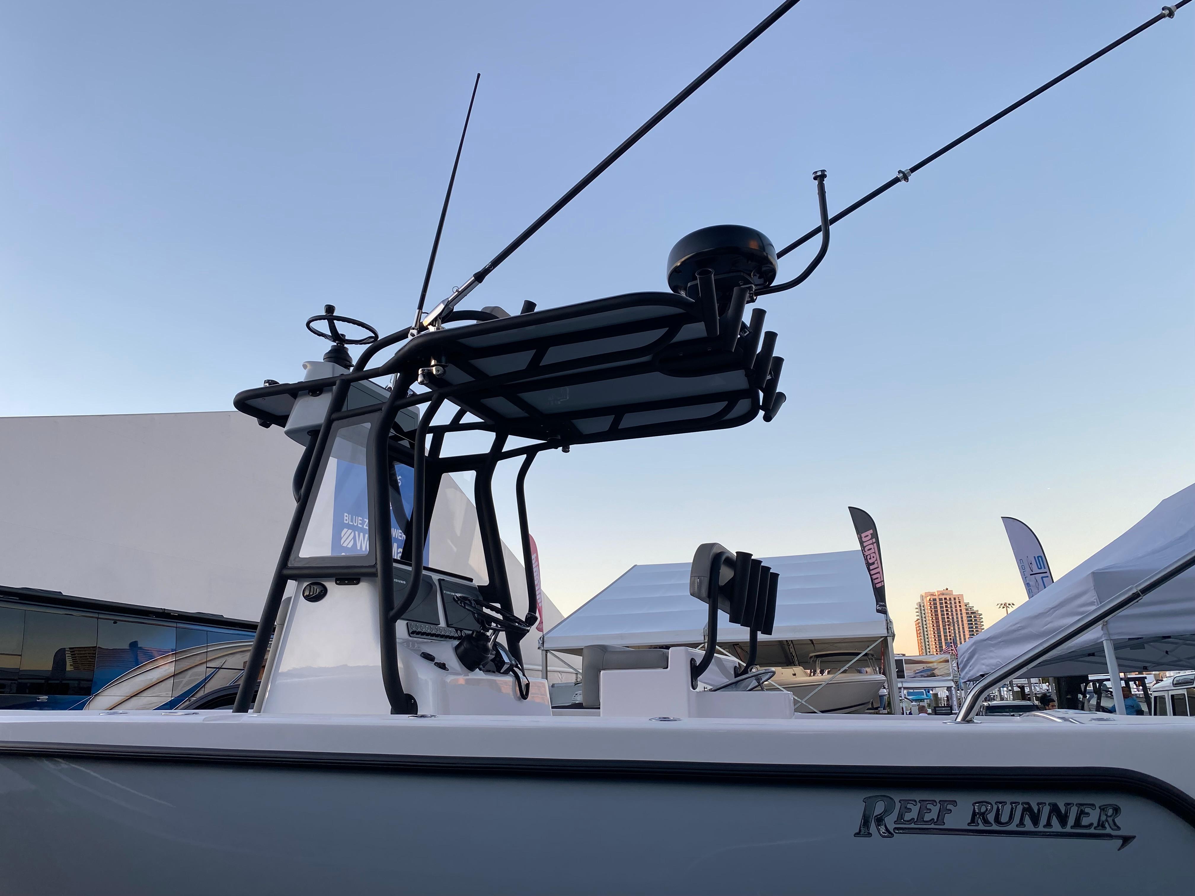 Reef Runner 230 C Open