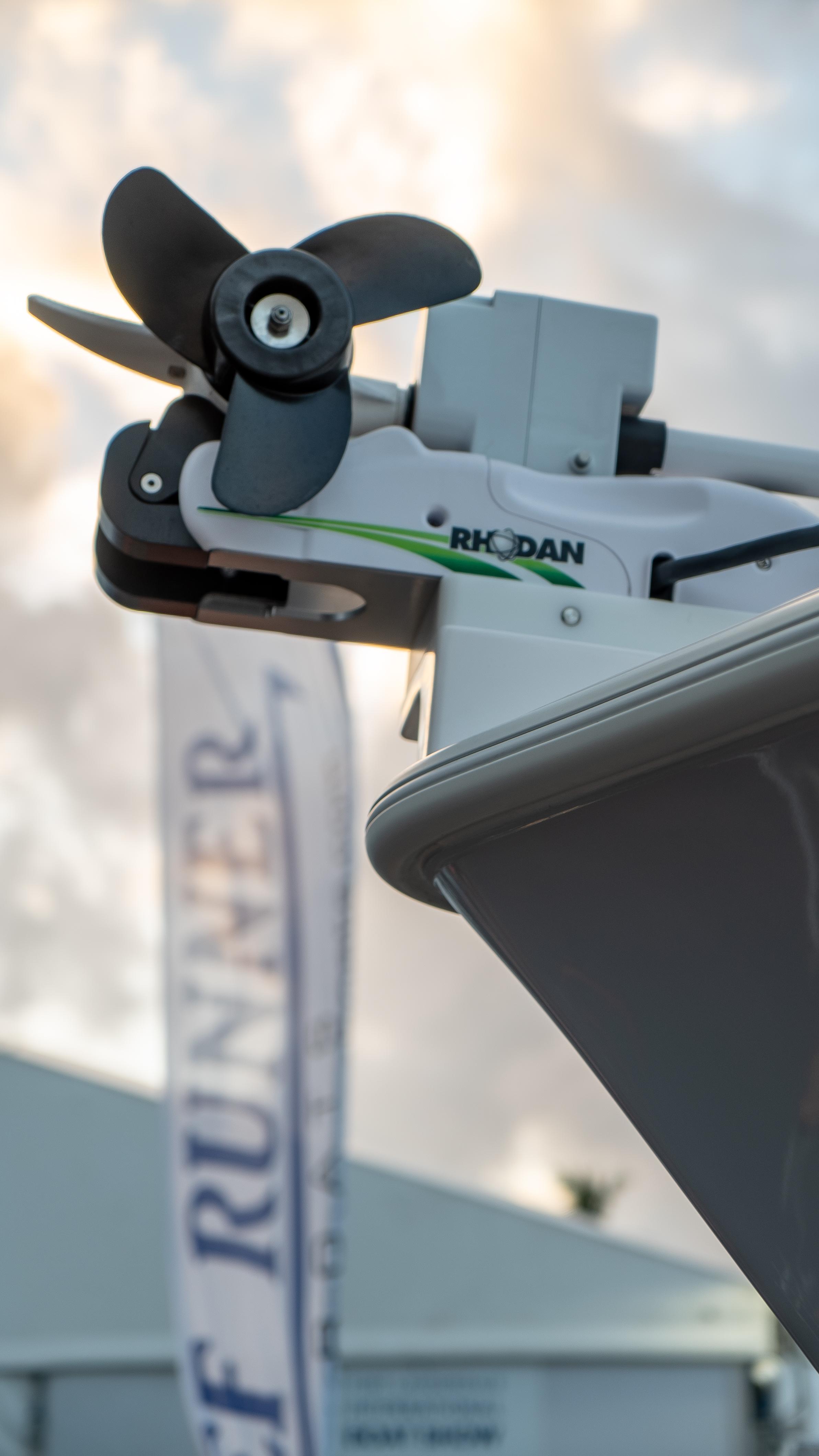 Reef Runner 230 C Open