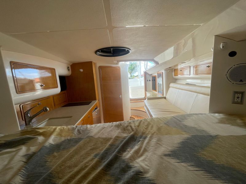 2008 Midnight Express 37 mid cabin