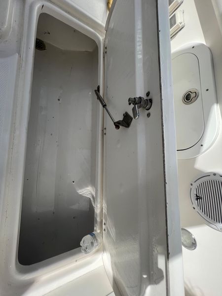 2008 Midnight Express 37 mid cabin