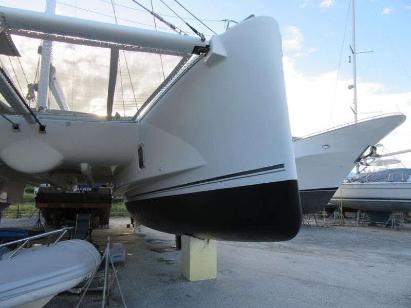 2005 Catana 582