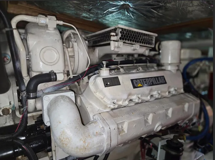 Rover Yacht Photos Pics Caterpillar engine in 1993 Ocean Alexander 460 yacht, detailed view.