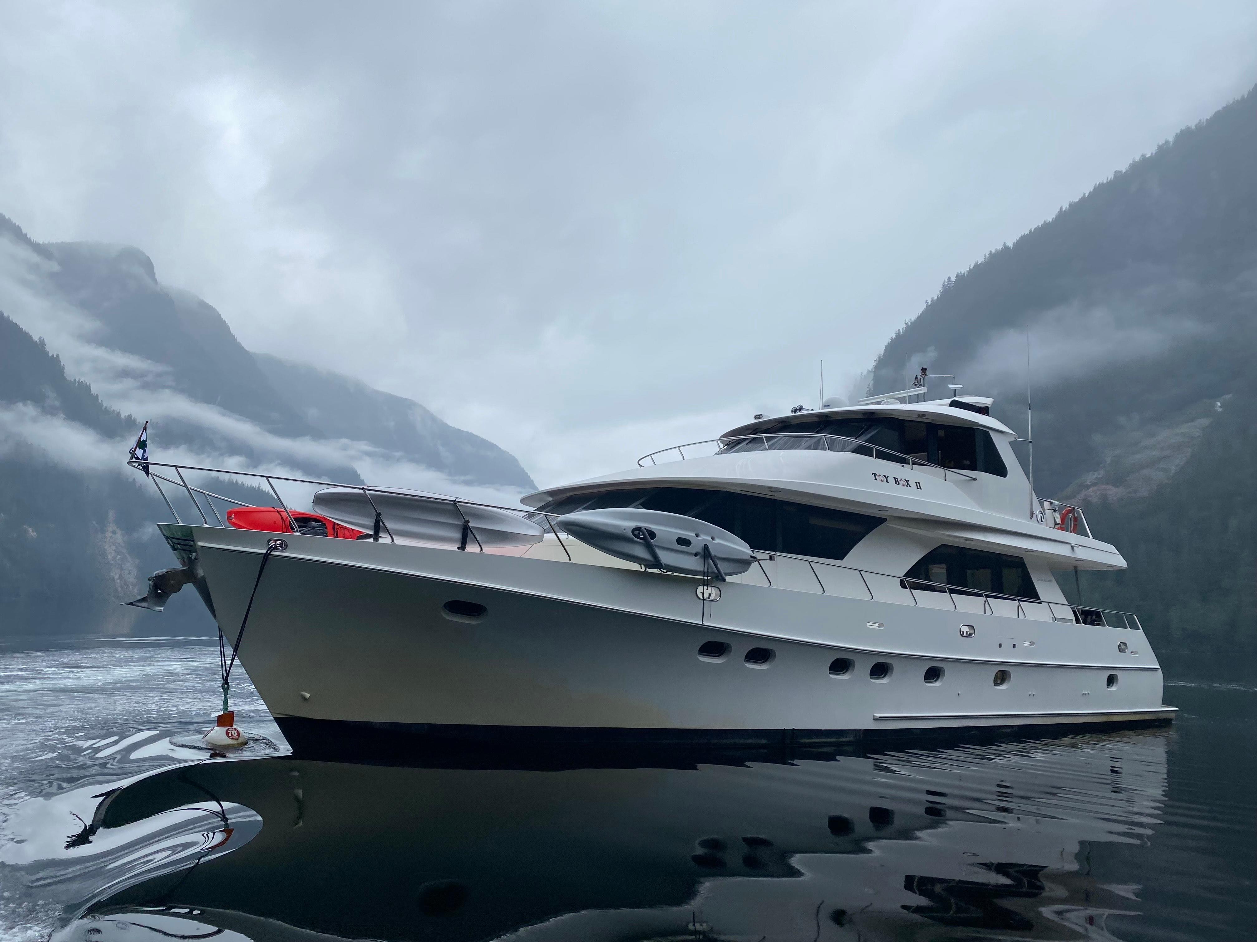 2003 Ocean Alexander 78 Sky Lounge Motor Yacht for sale