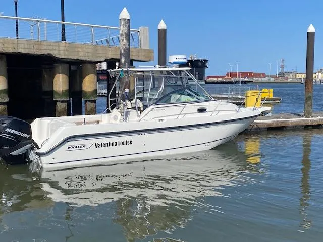 2005 Boston Whaler 275 Conquest