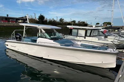 2025 Axopar 29 Sun Top