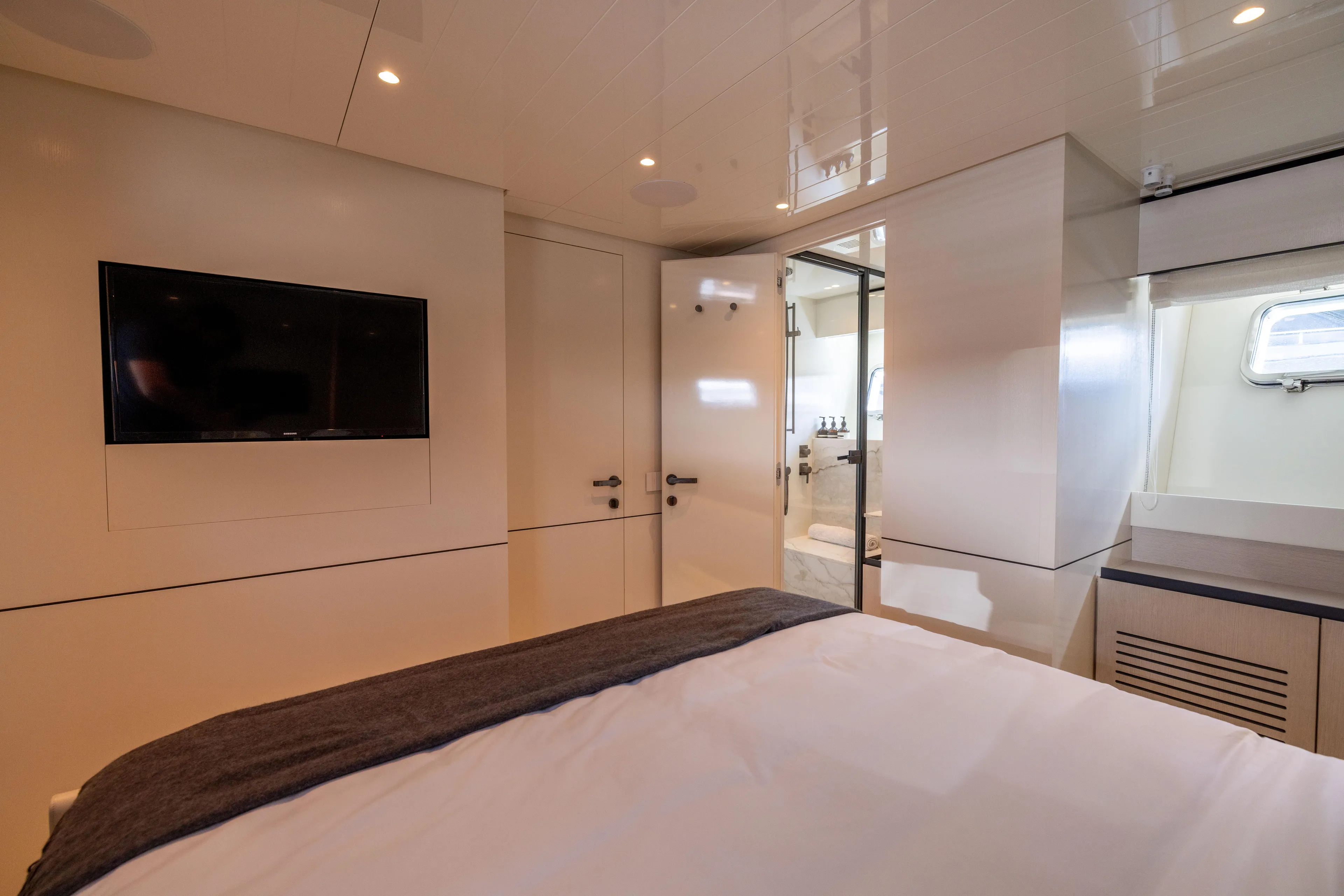 Athena Yacht Photos Pics Guest Cabin