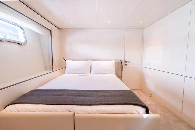 Athena Yacht Photos Pics Guest Cabin