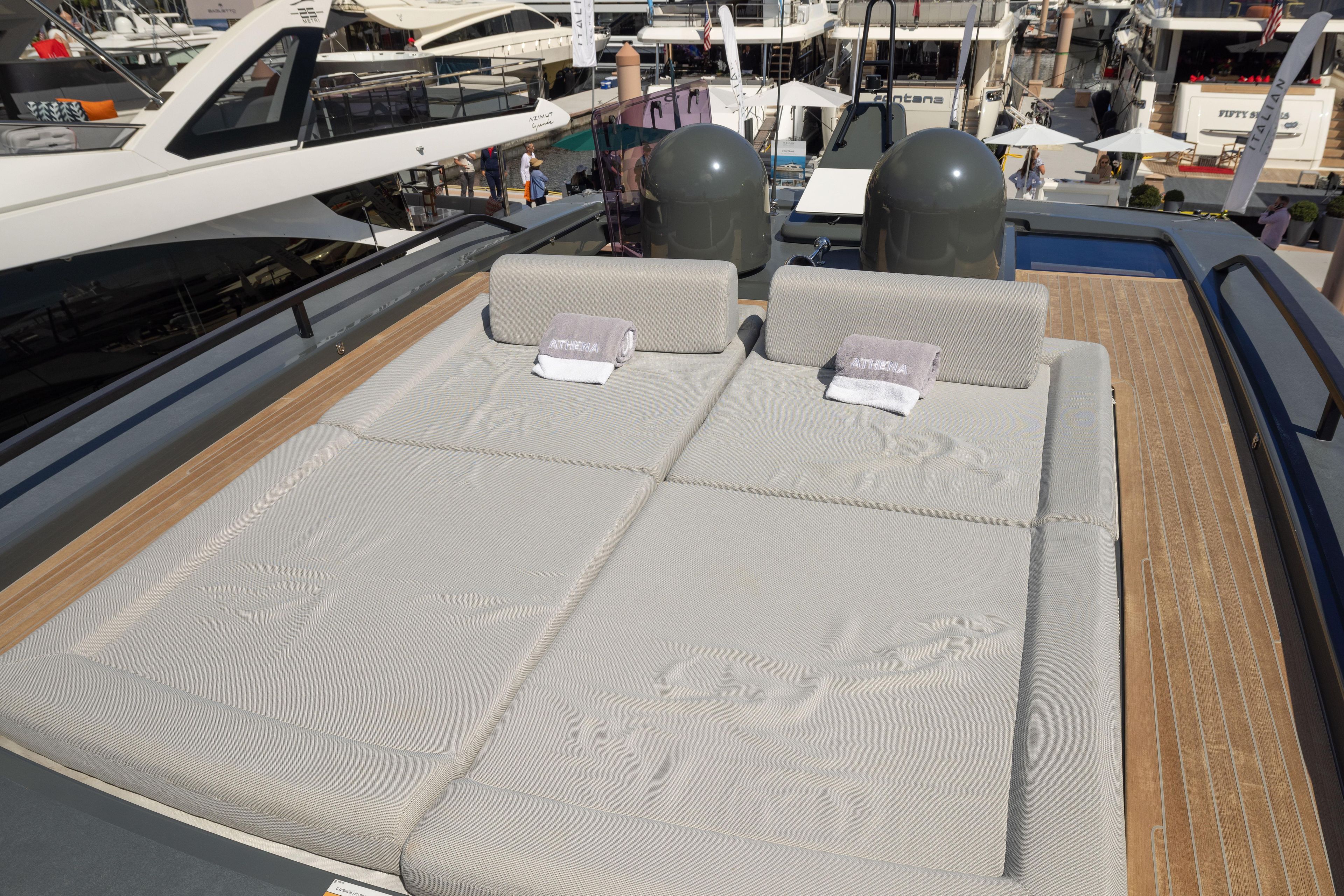 Yacht