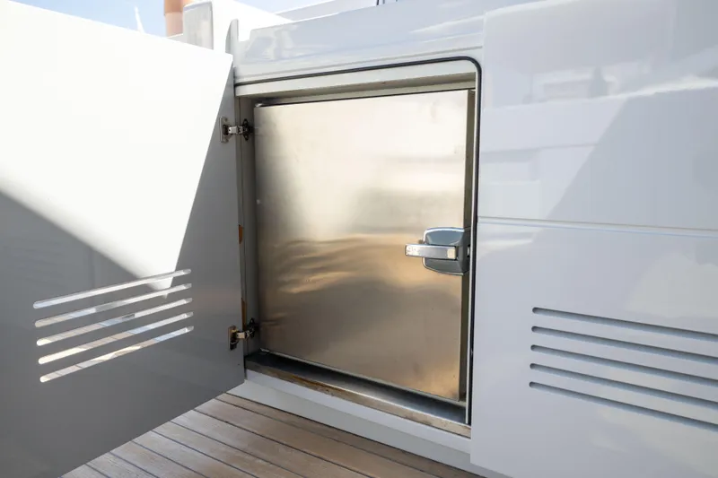 Athena Yacht Photos Pics Refrigerator