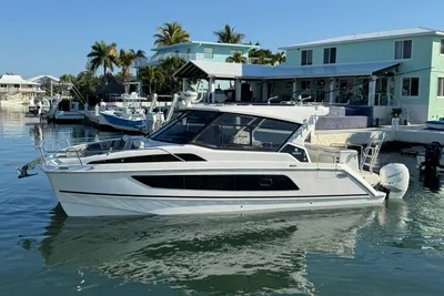 Aquila 36 Sport