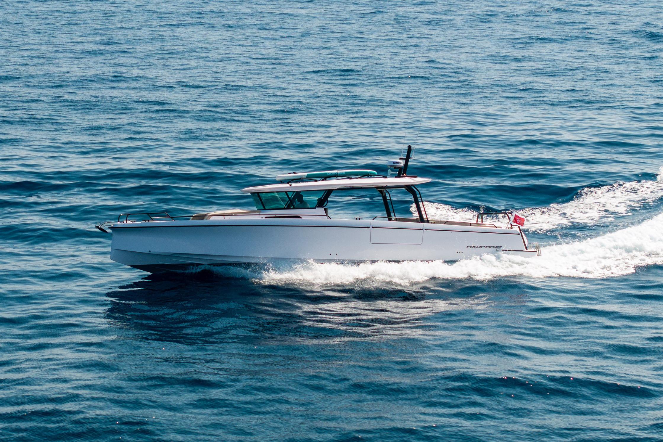 2025 Axopar 45 Cross Top