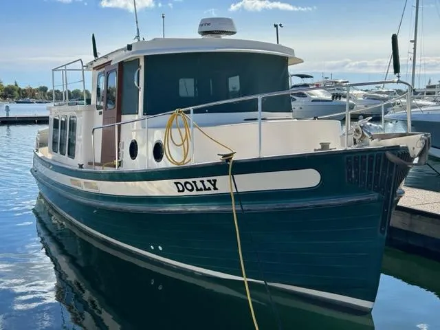 Dolly Yacht Photos Pics 