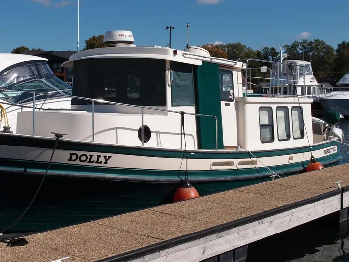 Dolly Yacht Photos Pics 