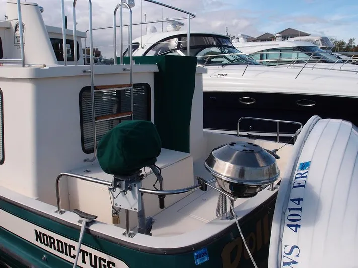 Dolly Yacht Photos Pics 