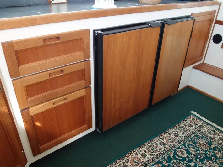 Dolly Yacht Photos Pics 