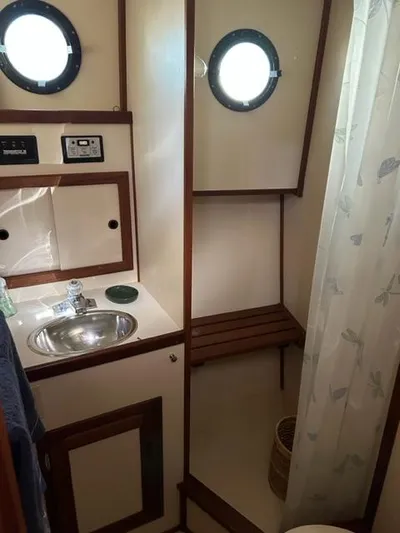 Dolly Yacht Photos Pics 