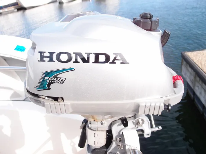 Dolly Yacht Photos Pics 