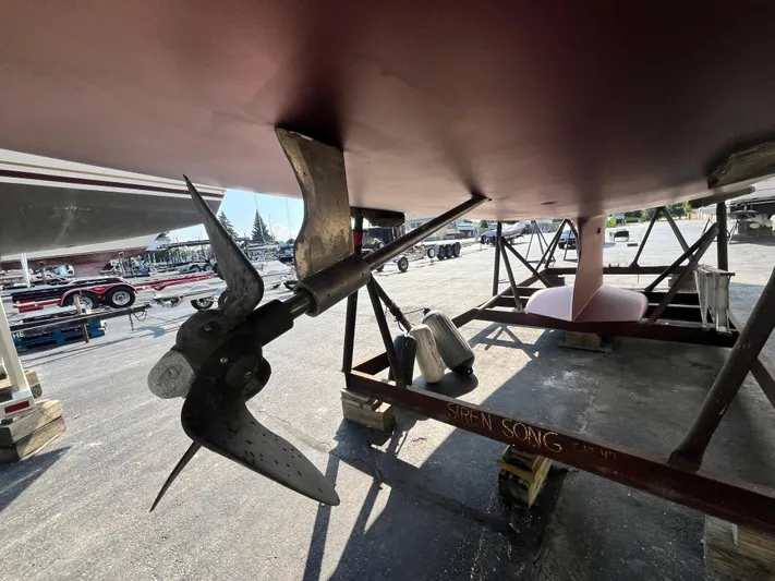 Siren Song Yacht Photos Pics 