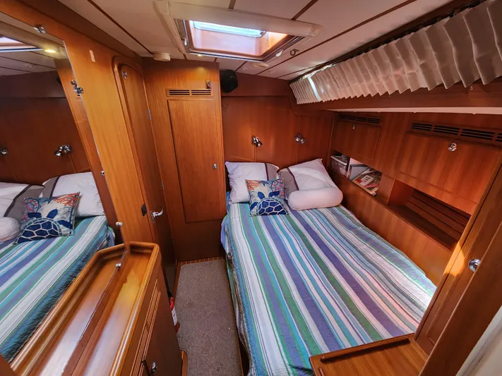 Bonnefooi Yacht Photos Pics 