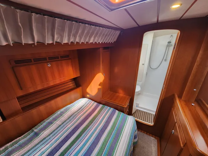 Bonnefooi Yacht Photos Pics 