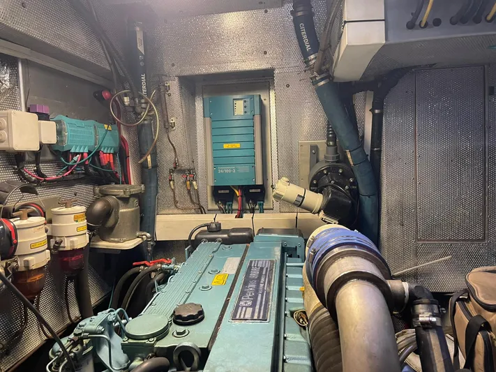 Bonnefooi Yacht Photos Pics 